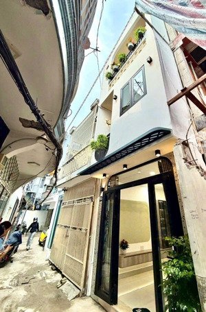 lên sóng nhà mới 3tầng nguyễn thượng hiền 2 tỷ 690 1t 2l 3wc p. bình lợi trung (p5 cũ), bình thạnh