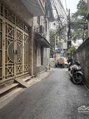 mặt ngõ ô tô thông các ngả, 2 nhà ra mp, dt 43m2, mt 4m, 12,8 tỷ, dân xây qh ổn định