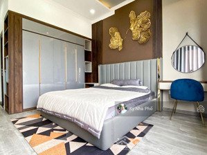 nhà ngay vincom lê văn việt, hẻm xe hơi 7 chỗ thông, full nội thất, 4 tầng btct, 6,6 tỷ tl