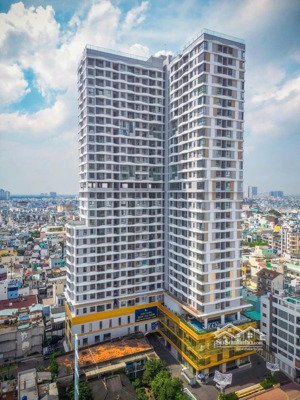 cần bán căn 3pn d-homme tầng 19 view quận 1 giá rẻ