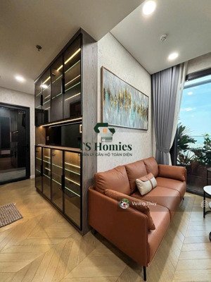 chính chủ gửi bán 2 phòng ngủ 2wc 69m2, gái tốt 11 tỷ 600, có sẵn hđt, lh 