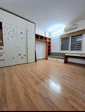 bán gấp nhà yên hoà - trung kính . dt 35m2, 6 tầng , mt5m , ô choè thang máy, ô tô cách nhà 10m