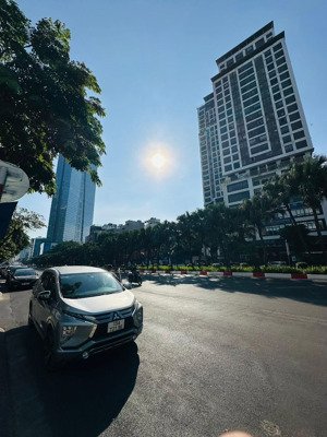 bán nhà mặt phố láng hạ, quận ba đình, dt 600m2, mt30m, 3 tầng, 300 tỷ