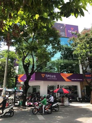 ngộp bank bán gấp! mặt tiền hai bà trưng, q1 - dt 6 x 15m - 6 tầng - hđt 120 tr/tháng - giá 39 tỷ