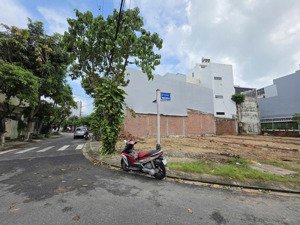 bán lô góc 2 mặt tiền đường nguyễn đức an, ngang 10m, vị trí gần biển