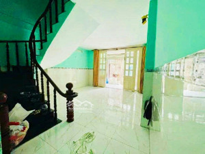 bán gấp nhà mặt phố tại đường huỳnh tấn phát , quận 7, 6,8 tỷ, 45m2