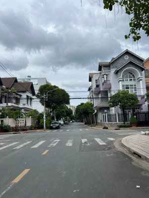 đất bán đường n12 kdc d2d giá 5,65 tỷ lô hiếm lọt khe cần bán nhanh giá tốt