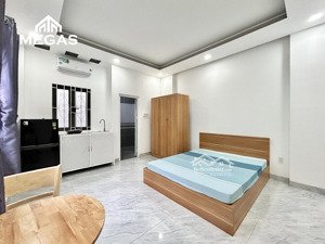 phòng studio mới xây - đầy đủ nội thất - cửa sổ lớn