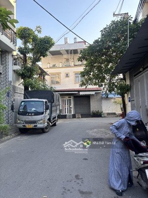 f9. bán nhà 1/ lê văn quới 84m2 c4 tiện xây mới - hxh 8m giá chỉ 7,8 tỷ thương lượng