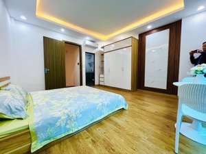 6.88 tỷ - pháo đài láng - 6 tầng - ngõ thông kinh doanh - vị trí đẹp - 50m ra phố - 2 thoáng