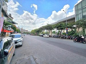 bán nhà hào nam đống đa 75m2 , 5 tầng , mt 6.8m - 20.5 tỷ lô góc ô tô tránh, phân lô.