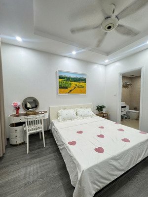 bán ch góc 2pn toà t08 times city 83m², hướng nam vip, full nt, sổ đỏ