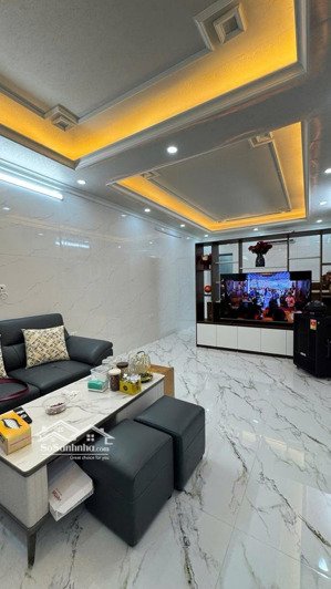 kim mã nhà đẹp, kinh doanh dòng tiền, 70m 2t 7,65 tỷ.