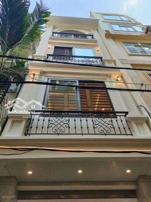 siêu phẩm nhà phố có thang máy nằm ngay trên đường nguyễn thành ý, quận 1. 72,85m2. sổ sẵn