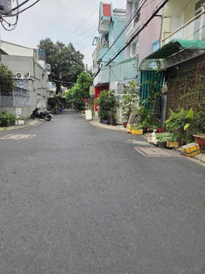 tân phú - 75m2 - 1 tầng btct - 3pn - hxh đỗ cửa - sổ hồng riêng