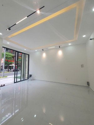 nhà mới hoàn thiện khu the golbal city ,giá rrẻ 50 triệu