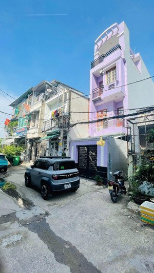 bán nhà đẹp 1 trệt 3 lầu giá hót chỉ có 10,5 tỷ - trần xuân soạn phường tân hưng quận 7.