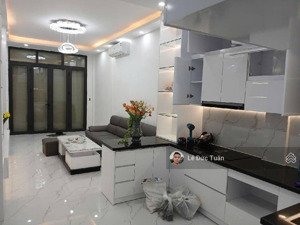 nguyễn phúc lai - đống đa 20m ra oto tránh, trước nhà 3m, ngõ nông, 42 x 5 tầng thang máy mới tinh