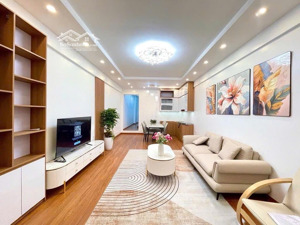 bán căn hộ giữa trung tâm cầu giấy - 2 mặt thoáng - 3pn - 40/120m2 - nhỉnh 5 tỷ