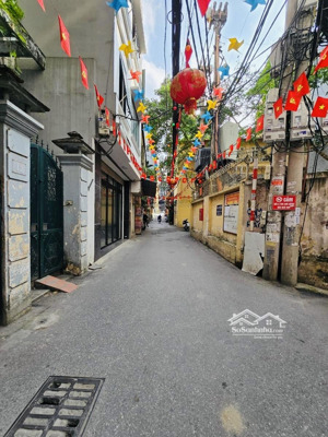 nhà âu cơ, tây hồ gần hồ tây - 43m2 x 5 tầng, mặt tiền 5m - giữ tiền bền vững - giá 10,6 tỷ tl