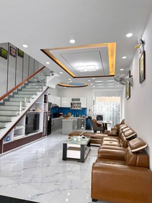 cho thuê nhà nguyên căn full nội thất gói 2- mỹ gia đường rộng 27m ,hướng đông.