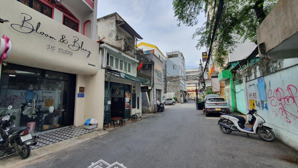 tòa nhà chdv 8 tầng, có hầm, dòng tiền khủng 3 tỷ/năm, hẻm xe tải thông 8 m giá tốt.