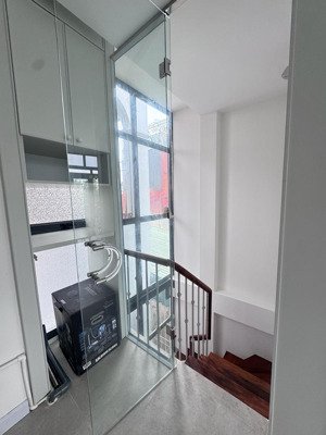 ô tô đỗ - kinh doanh - thang máy - 5 tầng lô góc 3 thoáng - full nội thất - trung tâm đống đa