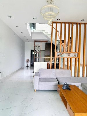 bán nhà 3 tầng đường 7m5 nước mặn 2, gần sông khu nam việt á