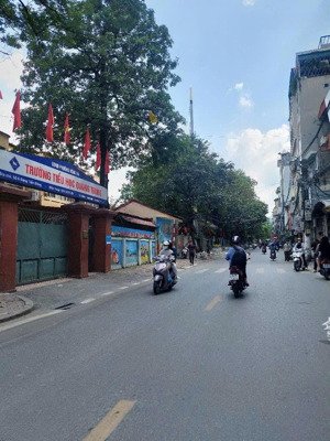 căn nhà đẹp giá tốt mặt ngõ kinh doanh sầm uất phố đặng tiến đông, trung tâm đống đa