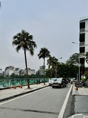 nhà lạc long quân, vài bước ra hồ tây, ô tô tránh, 66m*3 tầng, mặt tiền 7m, giá 16.5 tỷ