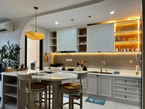 bán căn hộ 2pn view thoáng, nhà đẹp