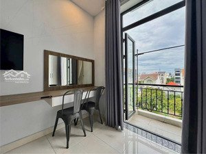 studio full nội thất - có ban công - ít chi phí - ngay cầu sài gòn
