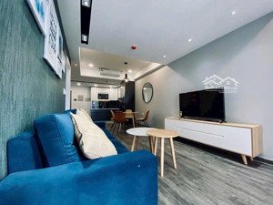 cho thuê gấp căn hộ oriental plaza tân phú. dt: 90m2, 2pn, 2wc. giá: 12tr/th. lh: 