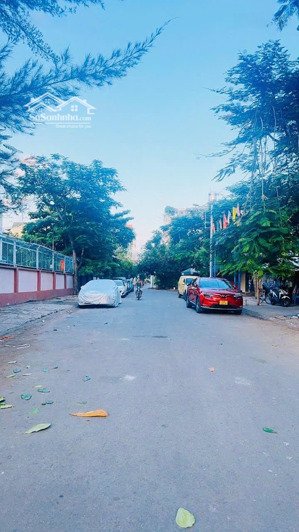 mặt tiền hụt - khu dân cư - 2 mặt xe hơi mt đường tân hội mới - có 2 không 1 (2 mặt xe hơi)