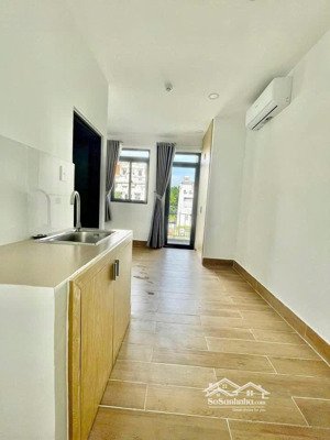 cho thuê phòng đầy đủ nội thất có ban công ở cát lái giá 3.7tr lh 