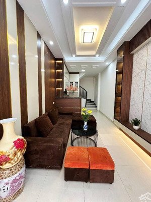 hoàng hoa thám 38m2 5 tầng full nội thất đẹp gần ô tô