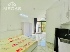 phòng đẹp cho thuê ngay gần vạn hạnh mall quận 10, ban công thoáng sáng, an ninh