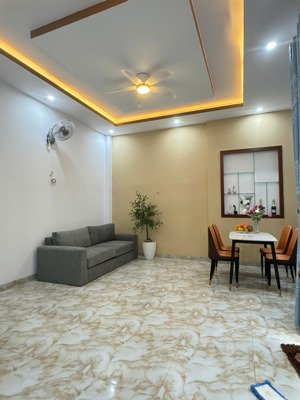 bán nhà 1 trệt 2 lầu đẹp full nội thất đường ba cu cách biển bãi trước chỉ 1km