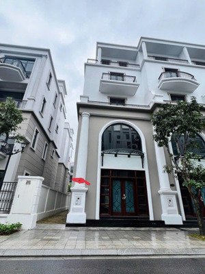 hàng kịch độc - 1 trong 6 căn duy nhất của phân khu vịnh xanh lk xẻ khe 144m, 3 mặt thoáng