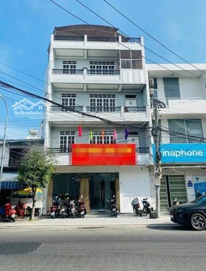 nhà mặt tiền gần biển nha trang đường tôn thất tùng giá 9.5 tỷ - 4 tầng kinh doanh mọi lĩnh vực ạ