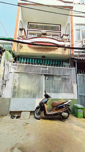 bán nhà 2 tầng ,63 m2 ,rộng 4,2m hẻm rộng 4m nhỉnh 6 tỷ