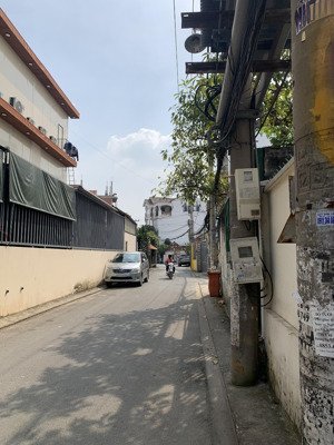 bán nhà hẻm oto chạy thuộc đường phan văn hớn, gần trường chinh, siêu thị coopmart, chung cư..