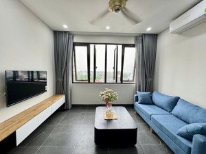 cho thuê căn hộ có bãi đỗ ô tô, đầy đủ tiện ích ngõ 423 an dương vương, tây hồ