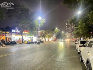  ĐẤT MẶT ĐƯỜNG HỒNG BÀNG , ĐỐI DIỆN METRO SỞ DẦU - VỊ TRÍ KINH DOANH