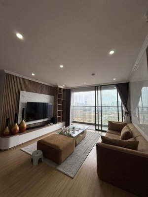 chính chủ cho thuê căn hộ n03t6 - full nội thất vào ở luôn