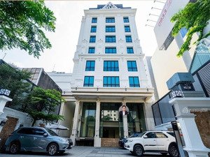 tài sản tốt nhất p2, tân bình, building vp hầm 6 tầng 8x20m, cần bán rất gấp, giá ngộp bank