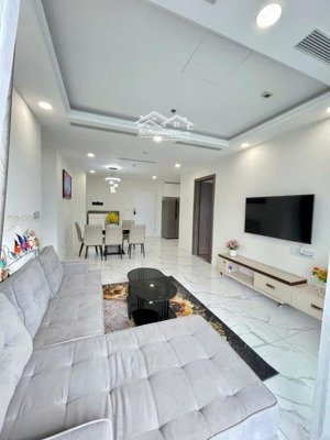 cần cho thuê gấp căn hộ đẹp ở gold view. dt: 82m2, 2pn, 2wc. giá 18tr/th. lh: 