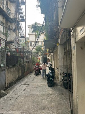 bán căn hộ tt diện tích 120m2. ô tô đỗ cửa