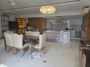 gấp. chủ thiện chí gửi bán gấp căn hộ 135m2 happy valley, nt cao cấp, có phòng xong hơi giá 12,7 tỷ