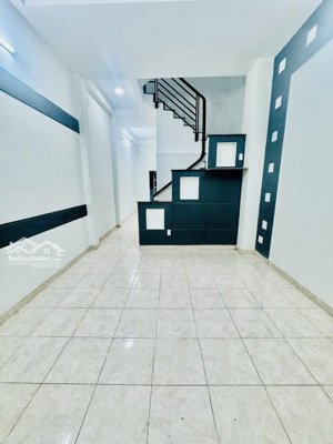 mặt tiền cách 1 căn nhà mới phường v.i.p quận 8 sổ vuông a4 nhỉnh 7 t.ỷ